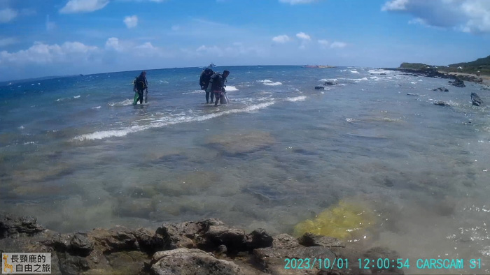 [遊記] 墾丁浮潛 後壁湖出水口-左側海域 - 長頸鹿的自由之旅｜旅遊紀錄 心得推薦 露營/浮潛/登山