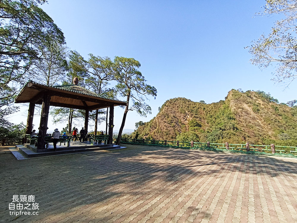 [登山] 大社觀音山風景區 百萬視野 美食小吃 小百岳 - 長頸鹿的自由之旅｜旅遊紀錄 心得推薦 露營/浮潛/登山